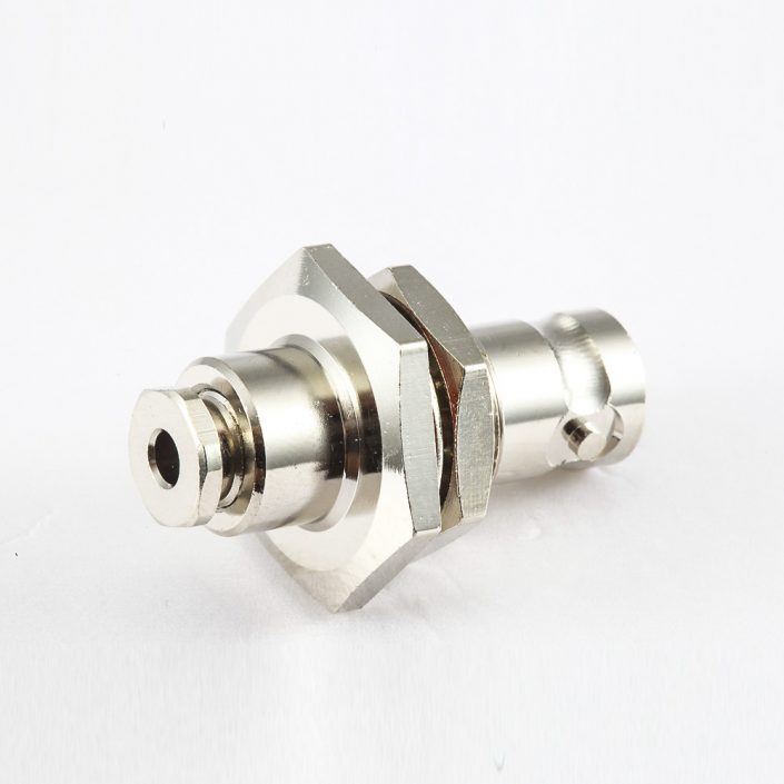 用于RG174/RG316的BNC后锁穿墙面板母头直式连接器螺母锁紧 用于RG174/RG316的BNC后锁穿墙面板母头直式连接器螺母锁紧