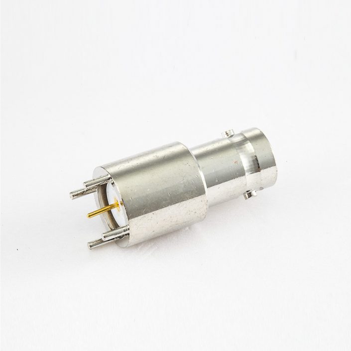 BNC母头连接器用于PCB安装直插孔50ohm BNC母头连接器用于PCB安装直插孔50ohm