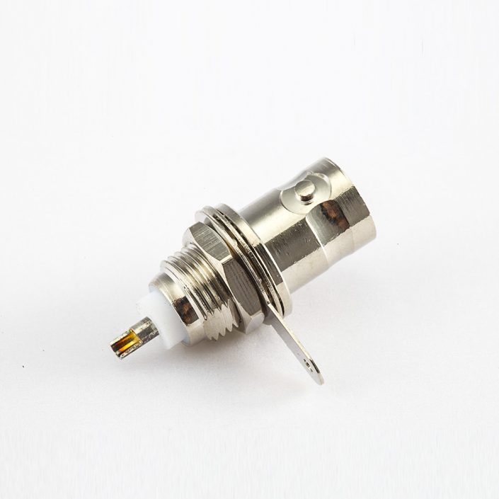 面板安装的后锁穿墙BNC母头180度连接器焊接接线50ohm接地 面板安装的后锁穿墙BNC母头180度连接器焊接接线50ohm接地