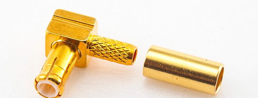 MCX射频连接器压接式接头公头弯式铜镀金50Ω